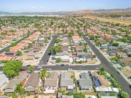 743 Mariner Dr, Perris CA  92571-3822 exterior