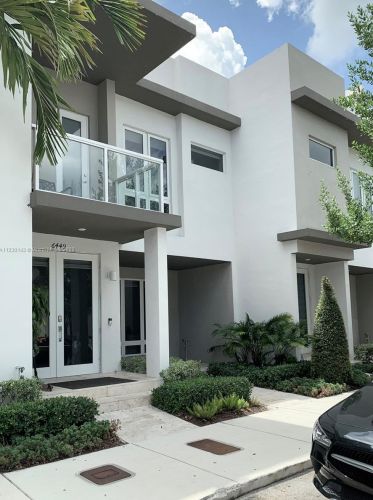 6449 104th Ct, Miami, FL 33178