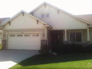 9305 60th Pl, Kenosha, WI 53142-8227