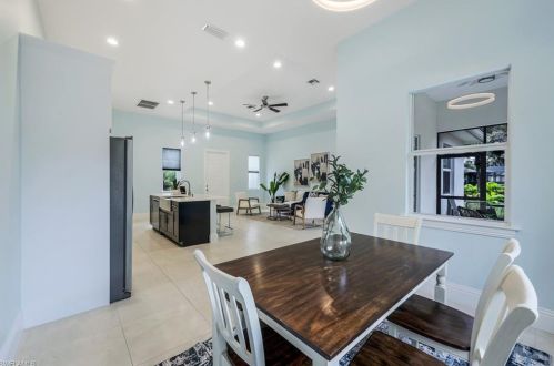 4875 20th Ave, Naples FL  34117-9194 exterior