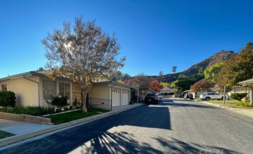 26855 Oak Branch Cir, Santa Clarita, CA 91321-1455