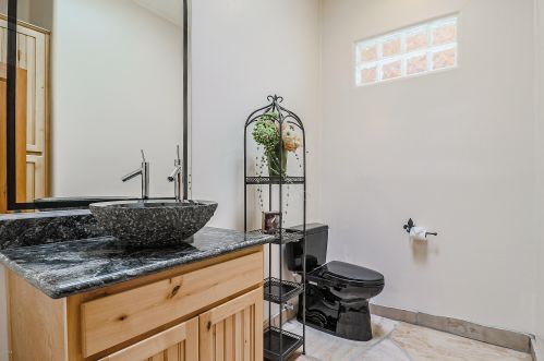 3833 67 Ave, Phoenix AZ 85033 exterior