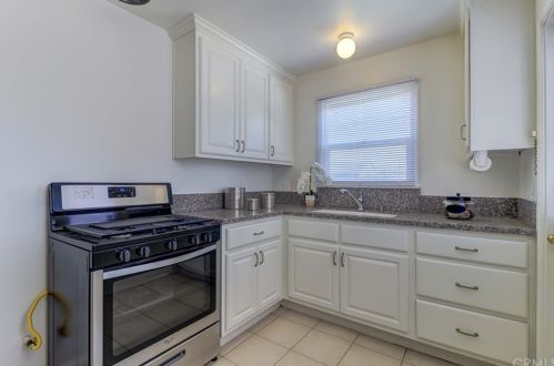 9122 Olive St, Bellflower CA  90706-4518 exterior