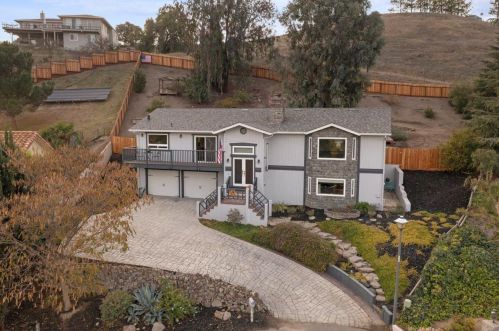 116 Caryl Ct, Hollister, CA 95023-6306