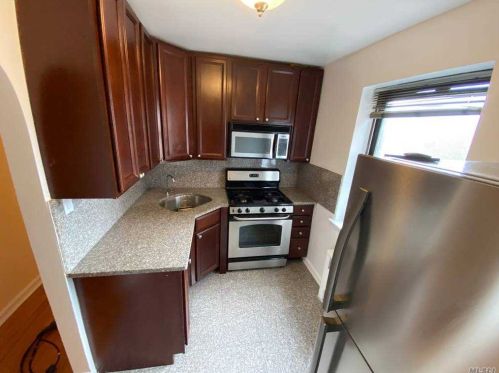 14710 84th Rd, Jamaica, NY 11435-2242