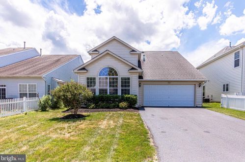 9517 Moonen Bay Ln, Bristow VA  20136-3515 exterior