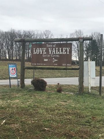 191 Mccarran Trl, Statesville, NC 28625-1253