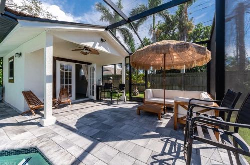 772 104th Ave, Naples FL  34108-3229 exterior