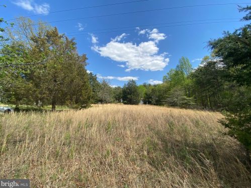 3578 Johnson Rd, Mineral, VA 23117-4535