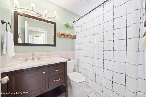 955 Schumann Dr, Sebastian FL  32958-5331 exterior