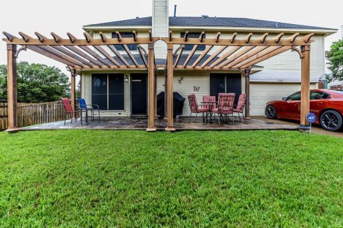 1500 Finley St, Cedar Hill TX 75104-4201 exterior