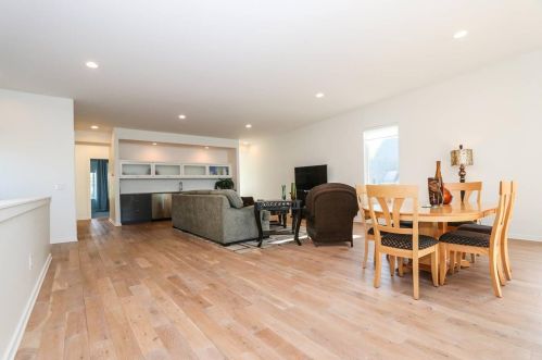 2872 Erie Ave, Cincinnati OH 45227-2735 exterior