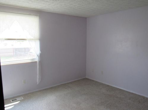 1379 Stone Dr, New Haven OH  45030-2029 exterior