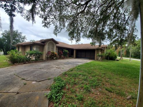 2860 Bardahl Ct, Deltona, FL 32738-8974