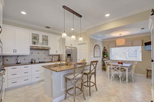 7956 Via Grande, Boynton Beach FL  33437-7520 exterior