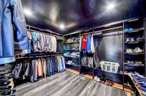 110 Schooner Ln, Copiague NY  11726-5311 exterior