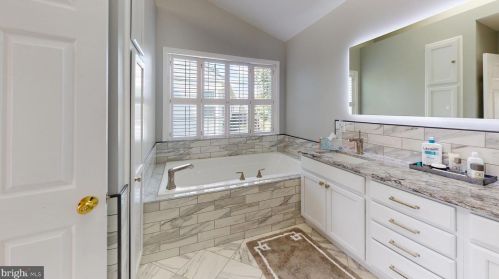 9101 Sainsbury Ct, Bristow VA  20136-1770 exterior