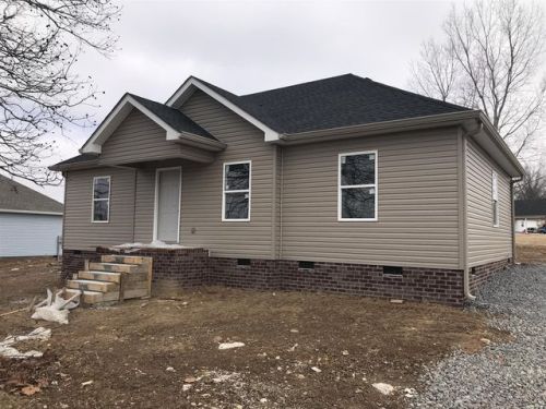 4313 Hawkins Dr, Westmoreland, TN 37186-2178