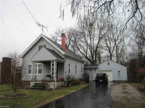 376 Taylor St, Vermilion, OH 44001-2445