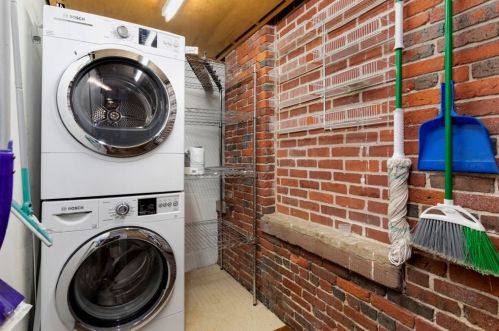 120 Fulton St, Boston MA 02109 exterior