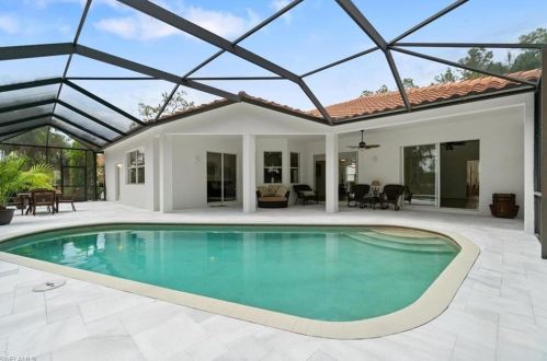 330 12th Ave, Naples, FL 34120-6310