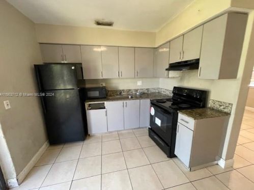 7021 26 St, Hollywood FL  33025-2979 exterior