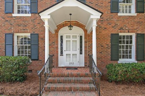 212 Northview Dr, Fayetteville, NC 28303-5267
