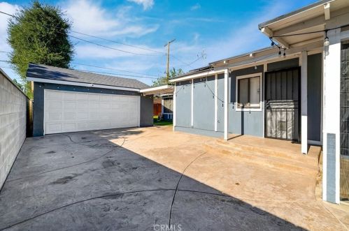 3160 Sierra Way, San Bernardino CA  92405-2543 exterior