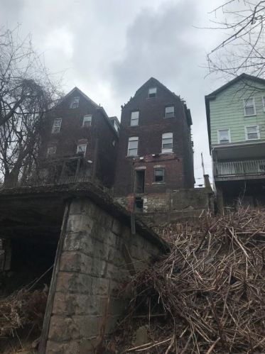 2258 Hawthorne Ave, Pittsburgh PA 15229-2044 exterior