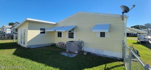 1471 Gardenia Dr, Sebastian FL  32976-7600 exterior