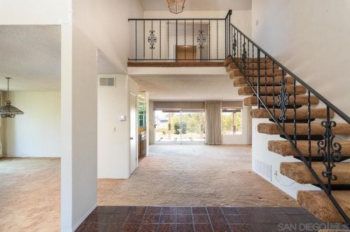 1201 Rippey St, El Cajon CA  92020-1741 exterior