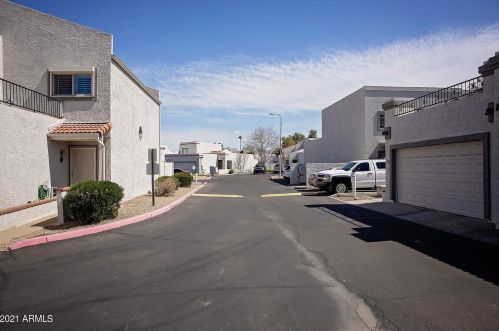 4771 Mission Ln, Glendale, AZ 85302-3662