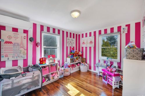 142 Reynolds Rd, West Islip NY  11795-2917 exterior