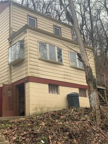 1805 Dravo Street Ext, Pittsburgh, PA 15209-1607