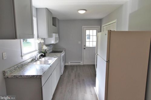 1 Old Barn Rd, Richmond National Battlefiel VA  22835-9008 exterior