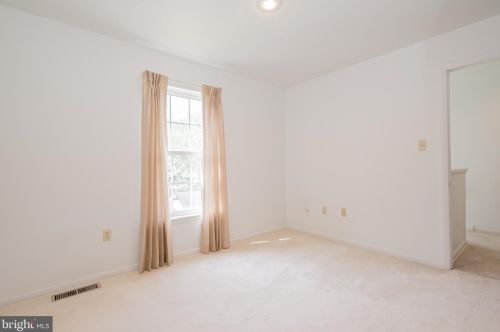 253 Pond Dr, Hockessin DE  19707-9241 exterior