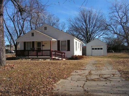 1320 Choctaw St, Bartlesville, OK 74029-1704