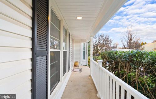 8144 Tall Timber Dr, Gainesville, VA 20155-1746