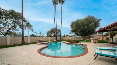 6001 Friess Dr, Scottsdale AZ  85254-3117 exterior