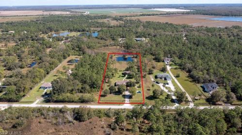 5160 44th St, Naples, FL 34120-3215