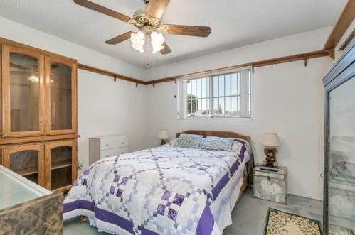 222 Condor Dr, Rialto CA  92377-4718 exterior