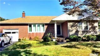 3 Keats Pl, Greenlawn, NY 11740-2605