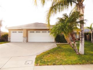 3434 Flame Tree Ave, Rialto, CA 92377-3495