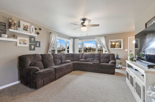 1715 Harrison St, New Holstein, WI 53061-1318