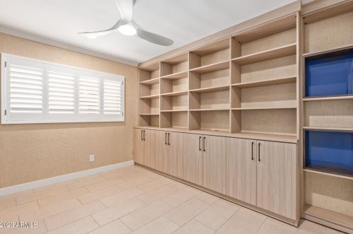 8177 Del Caverna Dr, Scottsdale AZ 85258-2361 exterior