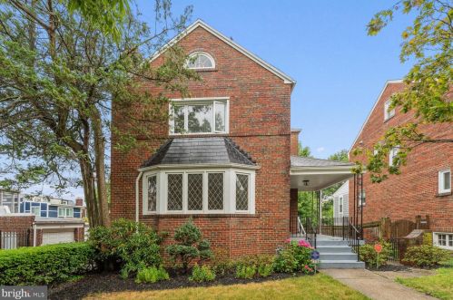 1310 Kennedy St, Washington, DC 20011-3516
