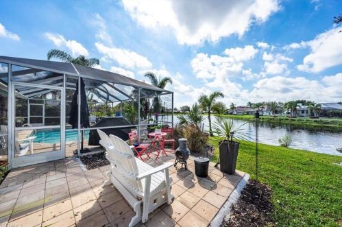 4270 Longshore Way, Naples FL  34119-8894 exterior