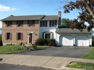 14 Charles Ct, Easton, PA 18045-2150