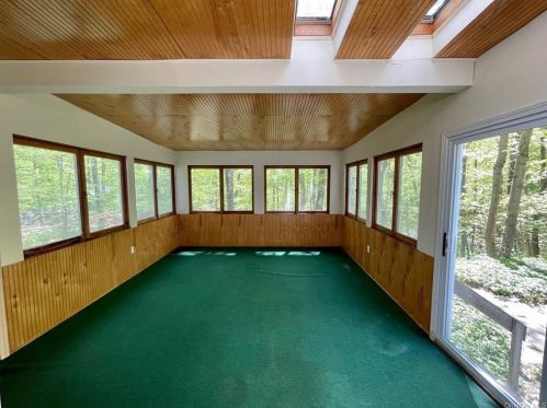 15 Jean Way, Somers Town NY  10589-2605 exterior