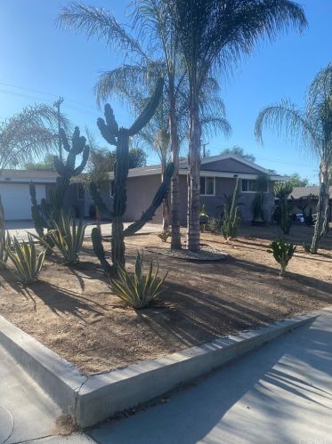 8933 Haskell St, Riverside, CA 92503-5737